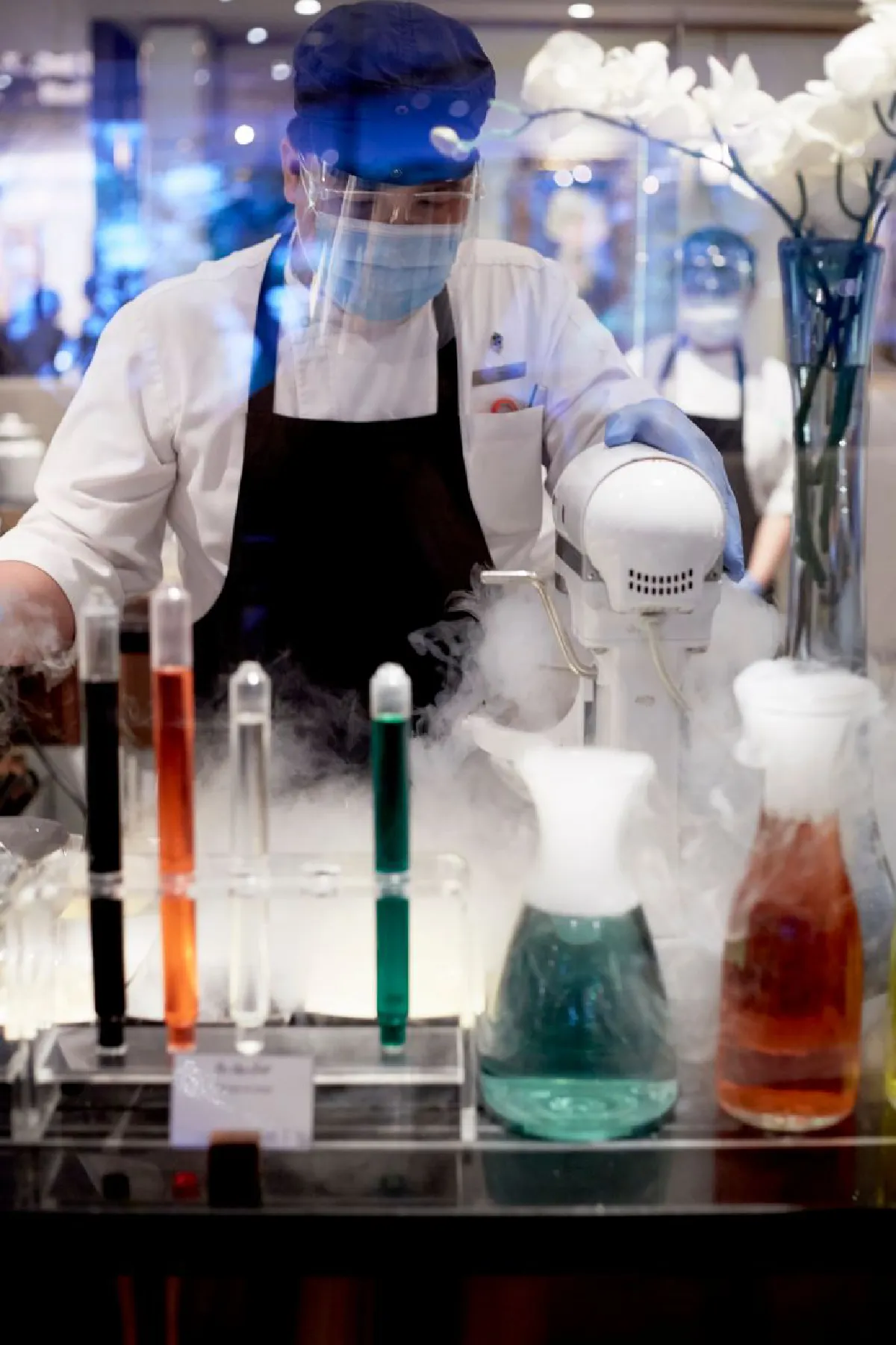 อลังการกับบุฟเฟ่ต์รูปแบบใหม่ในห้องอาหาร ‘เรนทรี คาเฟ่’