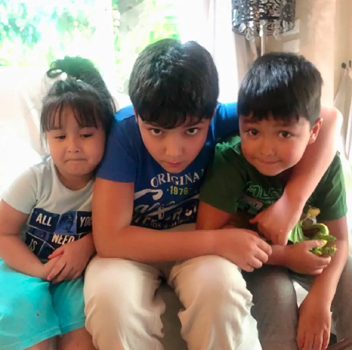 “น้องฮาเปอร์” ลูกชายคนโตของ “ฮาน่า-ฮิวโก้” โตเป็นหนุ่ม หน้าคมเข้มหล่อมาก