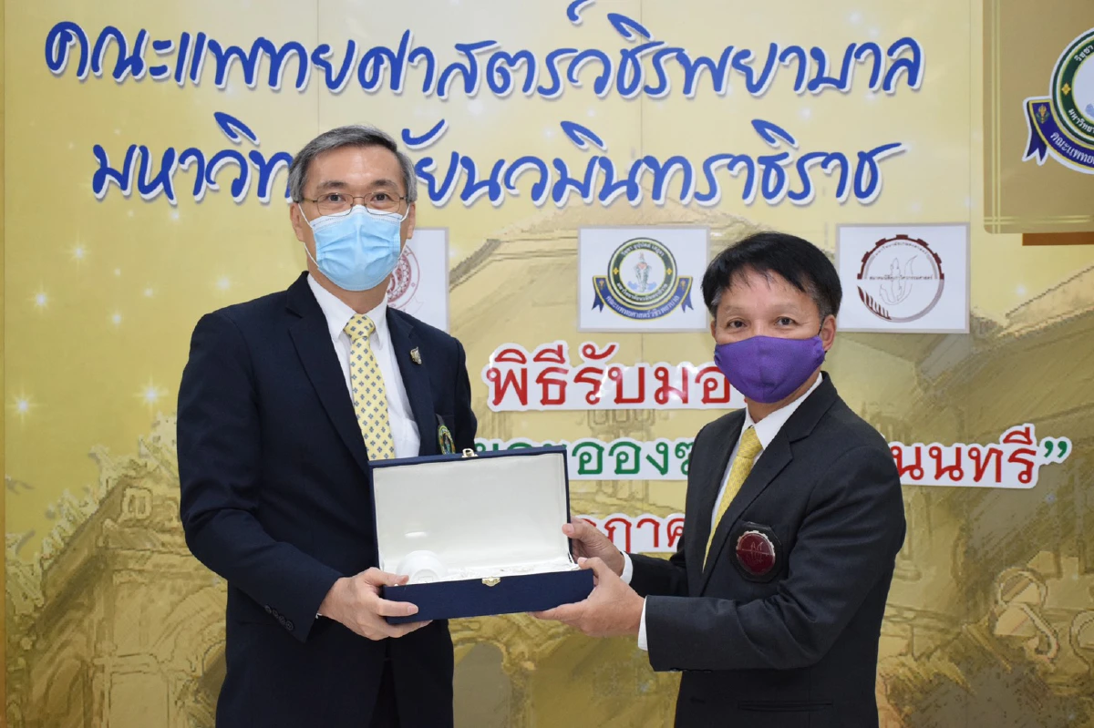 มอบ"น้องนนทรี"หุ่นยนต์ต้นแบบโรยละอองฆ่าเชื้อ