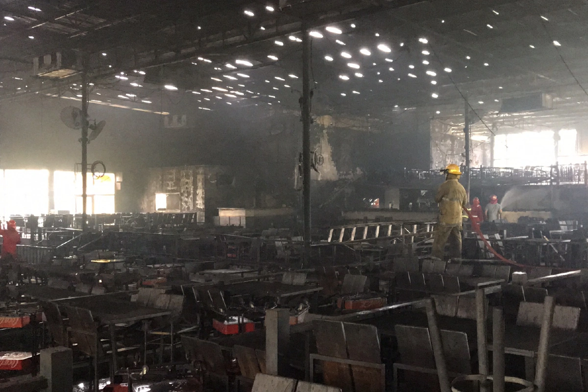 ไฟไหม้ร้านชมจันทร์ฯสถานบันเทิงดังสุราษฎร์ฯเสียหาย25ล้านบาท