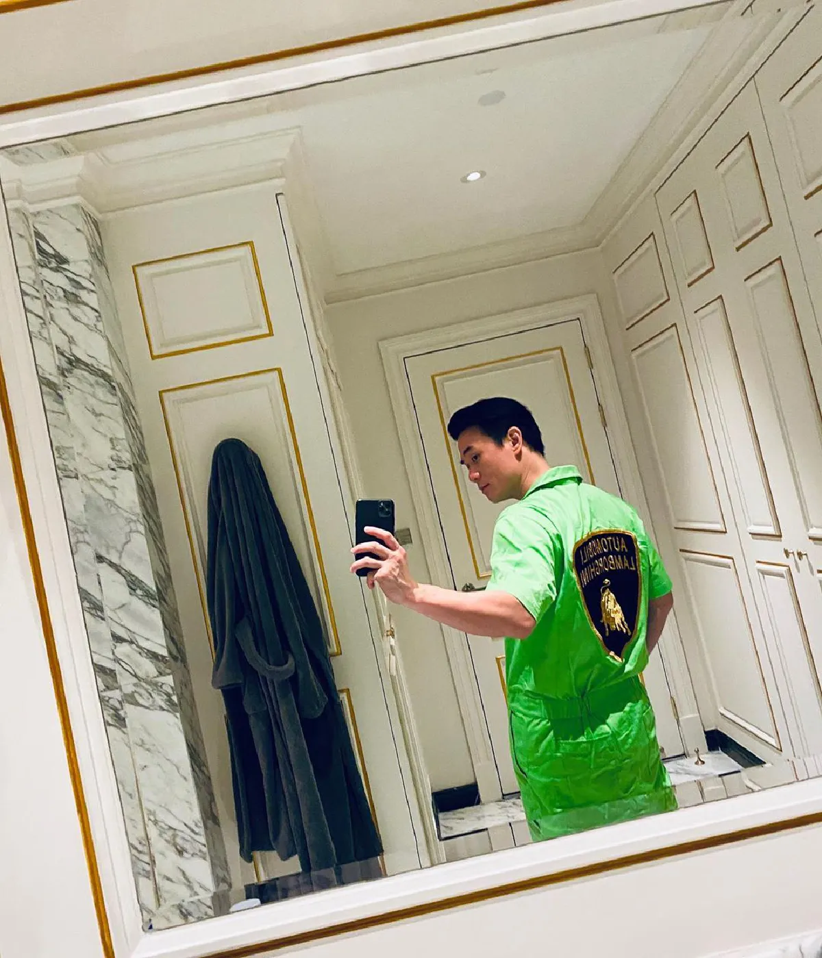 น็อต วิศรุต ถ่ายแบบคู่รถหรู Lamborghini หล่อเนี๊ยบดูแพงทั้งคนและรถ