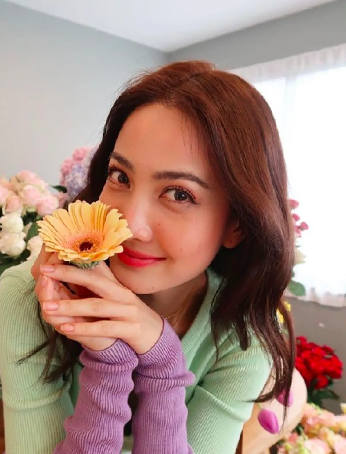 "แต้ว ณฐพร" ควงพี่สาวและคุณแม่ ทำบุญให้คุณพ่อหลังจากไปครบ 1 เดือน