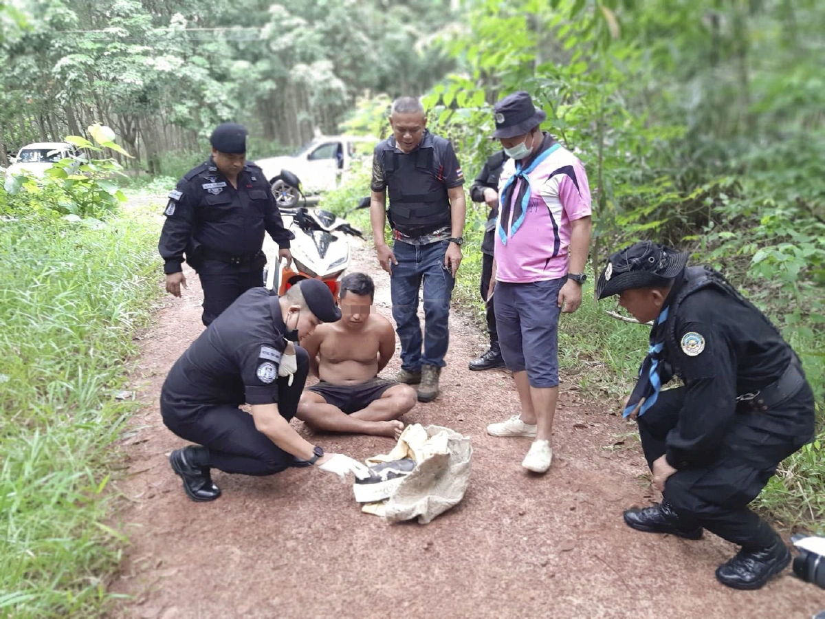 สกัดจับเอเย่นยาบ้าข้ามชาติยึดกว่า 7 หมื่นเม็ดพบโพยส่งลูกค้าทั่วอีสาน