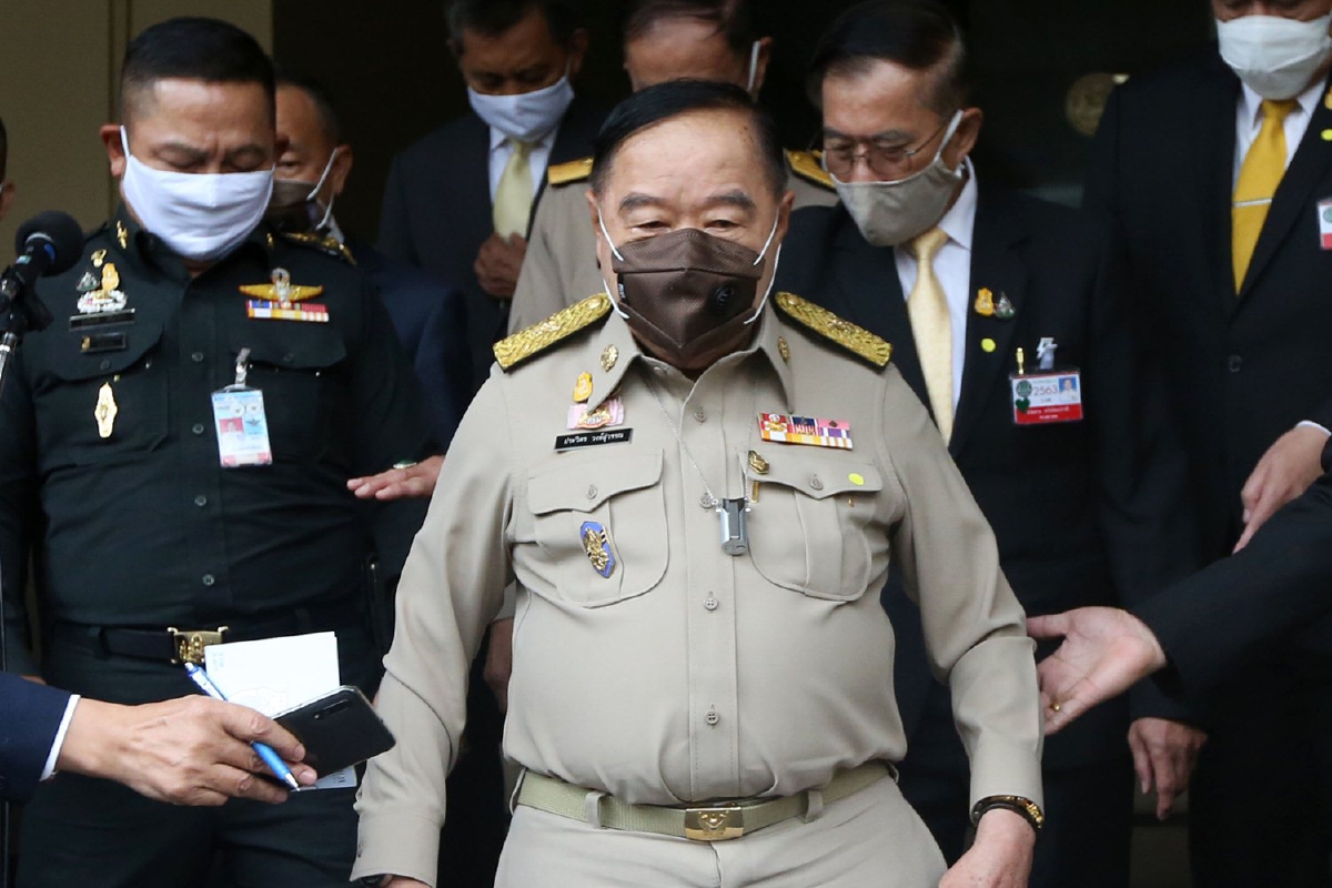 ศาลสั่งจำคุก1ปีปรับ2หมื่น10จำเลยแพร่ข้อความเท็จกล่าวหา "บิ๊กป้อม" ศาลสั่งจำคุก1ปีปรับ2หมื่น10จำเลยแพร่ข้อความเท็จกล่าวหา "บิ๊กป้อม"