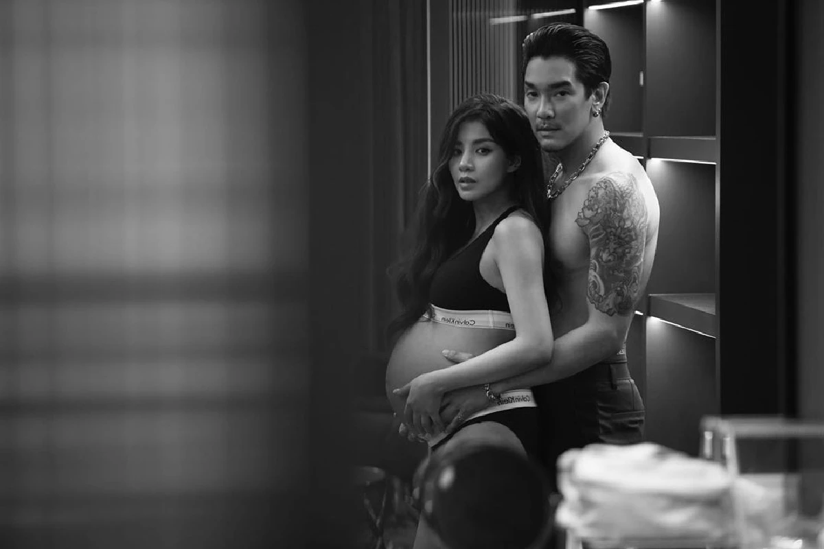 "ดีเจแมน-ใบเตย"  ถ่ายภาพก่อนคลอด บอกเลยว่าเร่าร้อนทุกมุมจริงๆ 