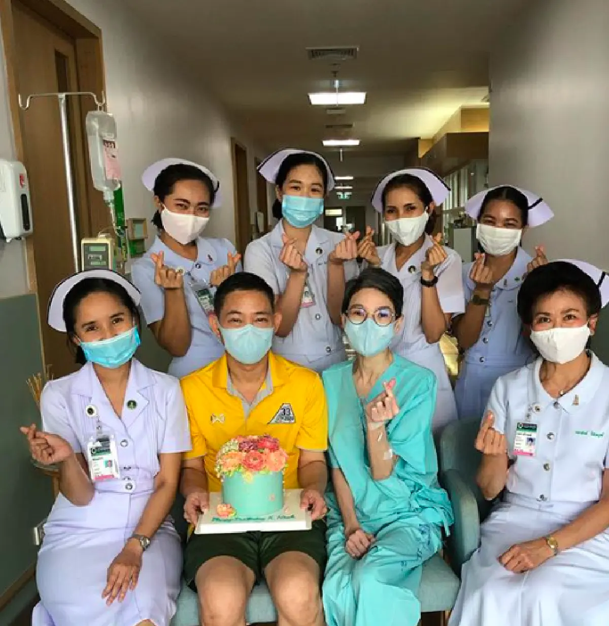 “นิ้ง กุลสตรี” เผยโมเมนต์อบอุ่นหัวใจ พยาบาลยกเค้กมาเซอร์ไพรส์วันเกิดให้