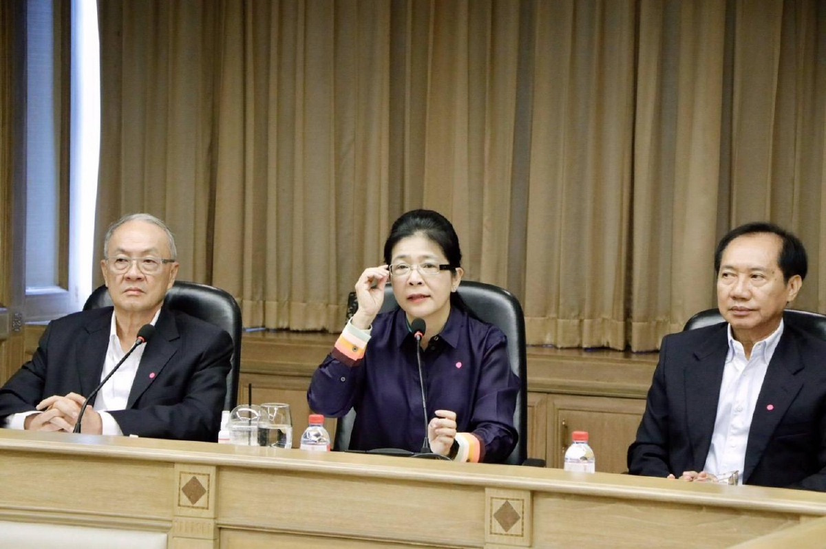 "เพื่อไทย"ขีดกรอบเวลาแก้ไขรธน.หลังมีส.ส.ร.ไม่ควรเกิน 8 เดือน "เพื่อไทย"ขีดกรอบเวลาแก้ไขรธน.หลังมีส.ส.ร.ไม่ควรเกิน 8 เดือน
