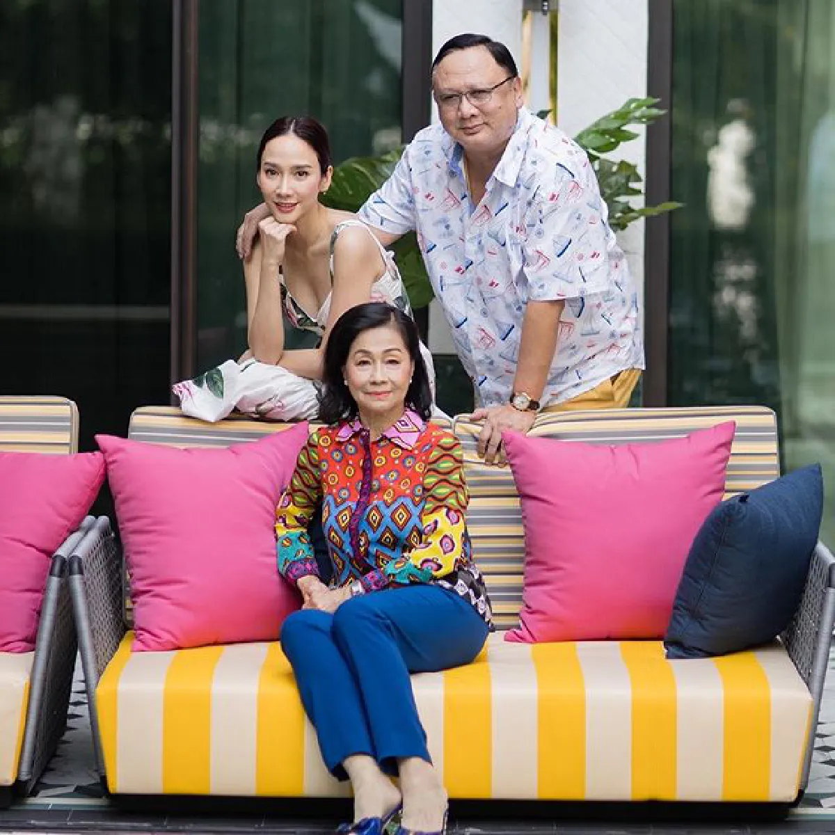 "อั้ม พัชราภา" ควง "ไฮโซพก"  ร่วมโต๊ะฉลองวันเกิดคุณพ่ออย่างอบอุ่น