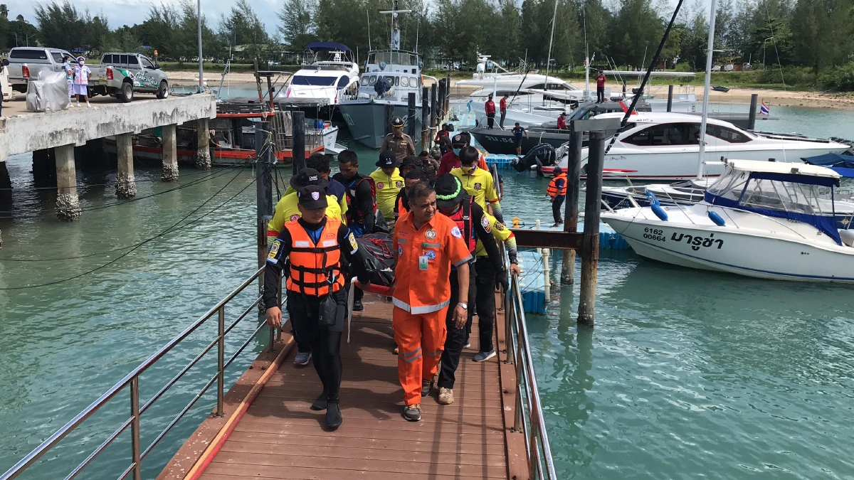 พบศพพนักงานเรือเฟอร์รี่รายที่ 2 จมทะเลสมุยแล้วเร่งค้นหาอีก 3 ราย