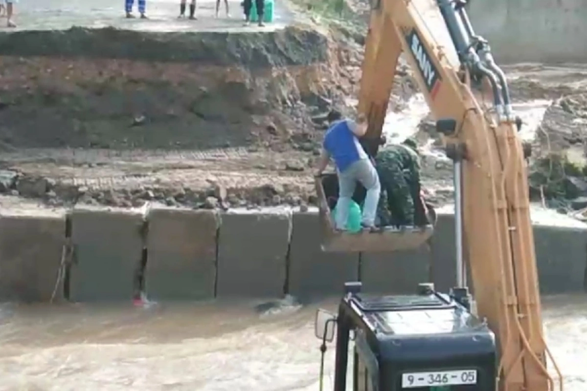 "ซินลากู" ถล่มเชียงใหม่น้ำหลากกัดเซาะถนนทางหลวงถูกตัดขาด