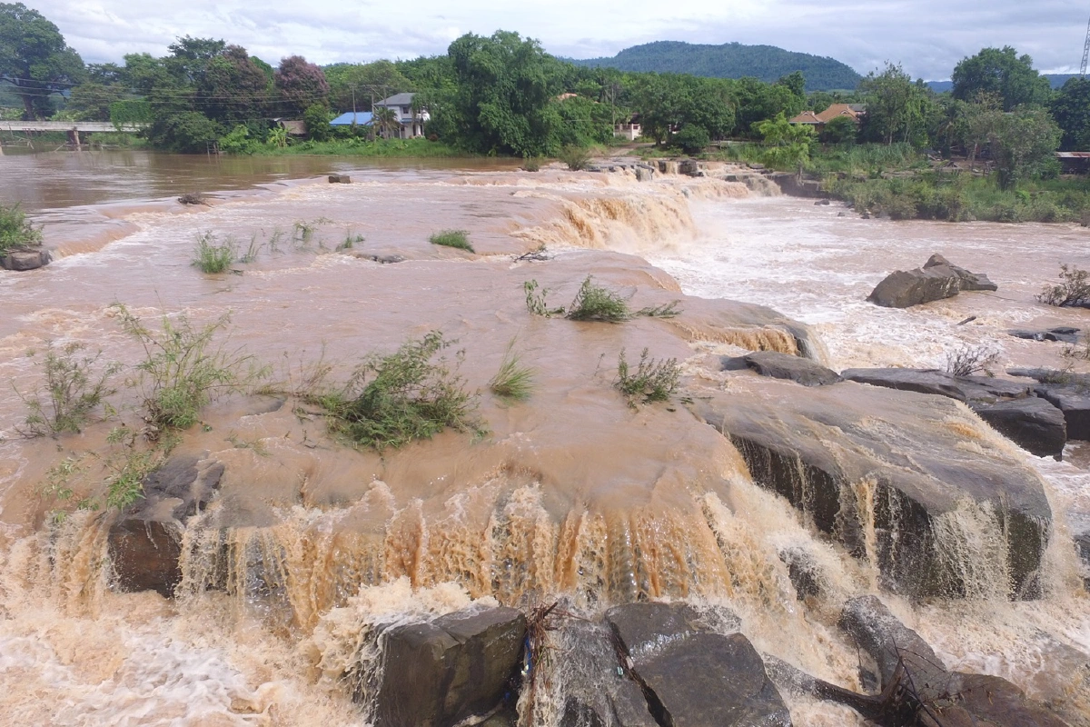 ลำน้ำเข็กหลากแรง!พิษณุโลกเตือนห้ามลงเล่นเด็ดขาด