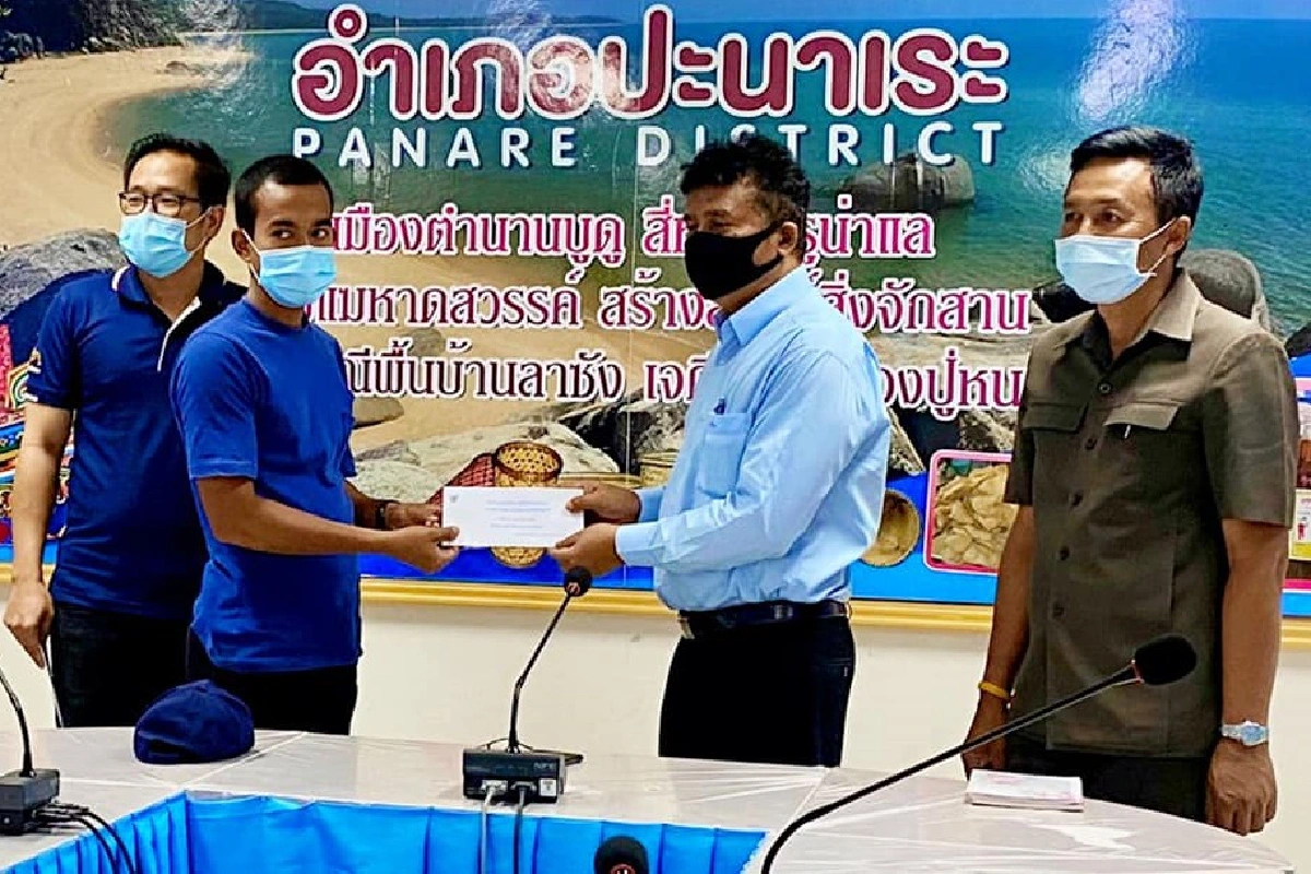 จ่ายจริงรายละหมื่น!นภอ.ปะนาเระมอบเงินช่วยเหยื่อถูกลอบบึ้ม