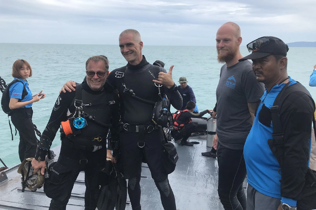 นักดำน้ำทีมกู้ภัย13หมูป่าค้นหาผู้สูญหายเรือเฟอร์รี่อับปางแล้วยังไม่พบ