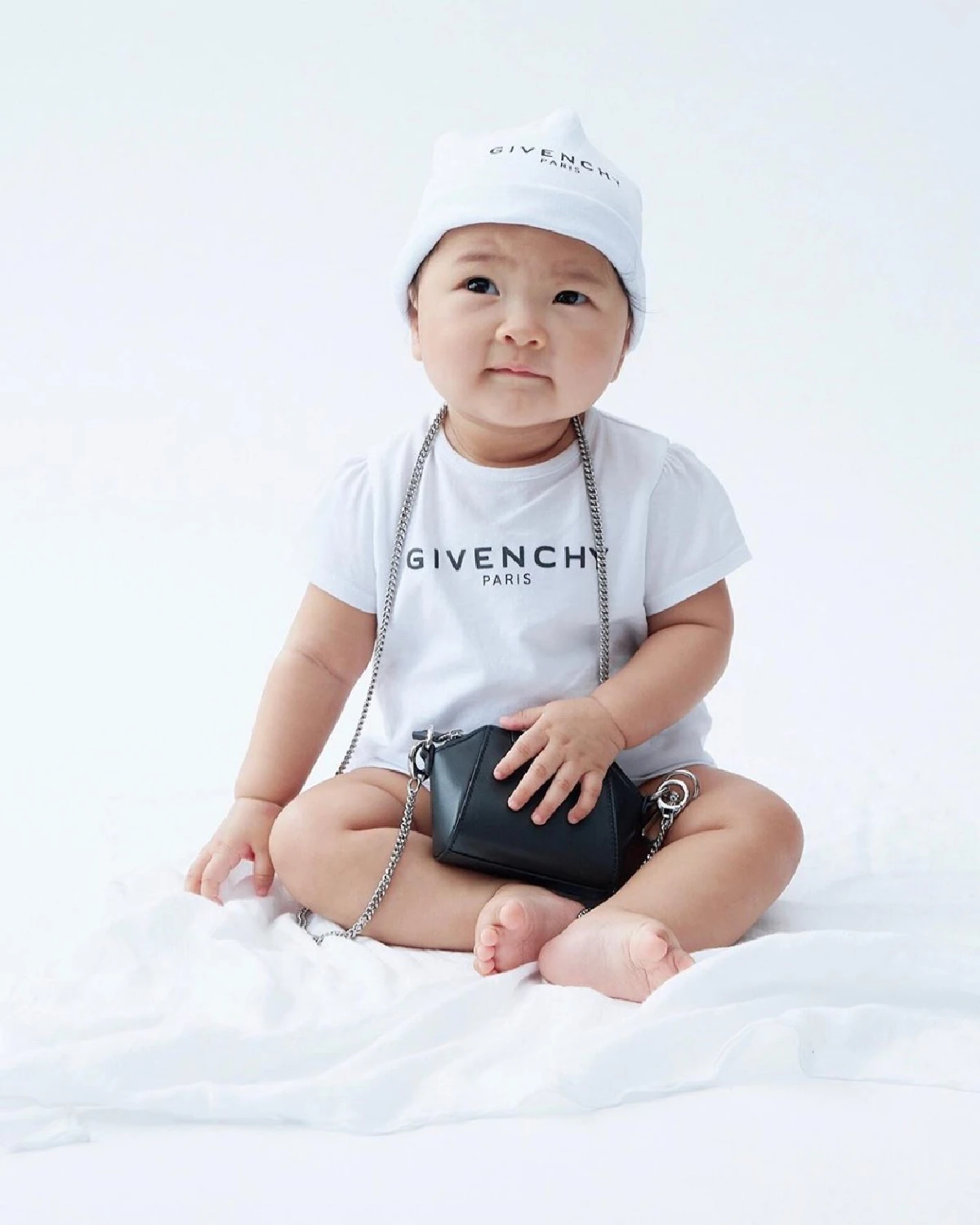 ลูกไม้ไม่ไกลต้น! "น้องโนล่า" ลูกสาว “เจนี่” ถ่ายแฟชั่นครั้งแรก อินเนอร์มาเต็ม