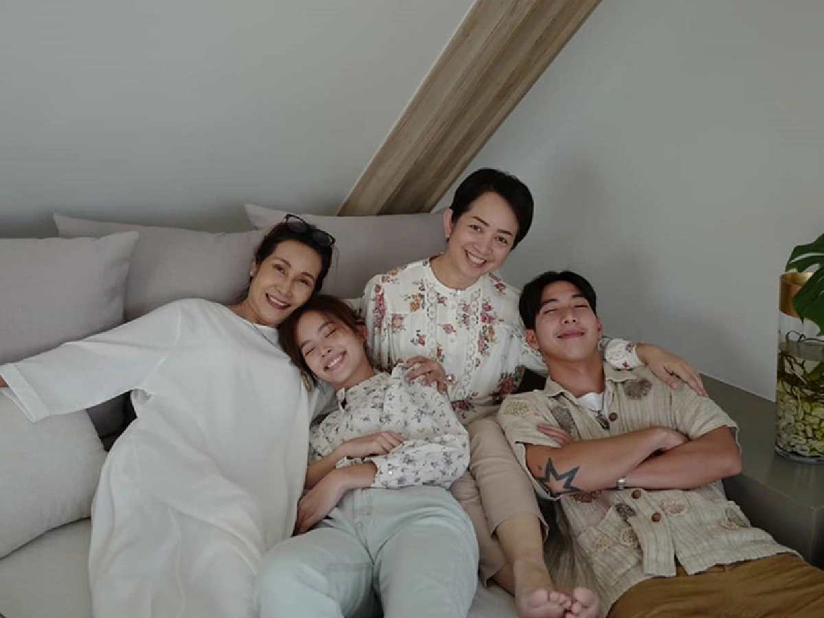 น่ารักจังคู่นี้! โตโน่-ณิชา ควงสองคุณแม่เที่ยวไหว้พระอยุธยาอบอุ่นพร้อมหน้า