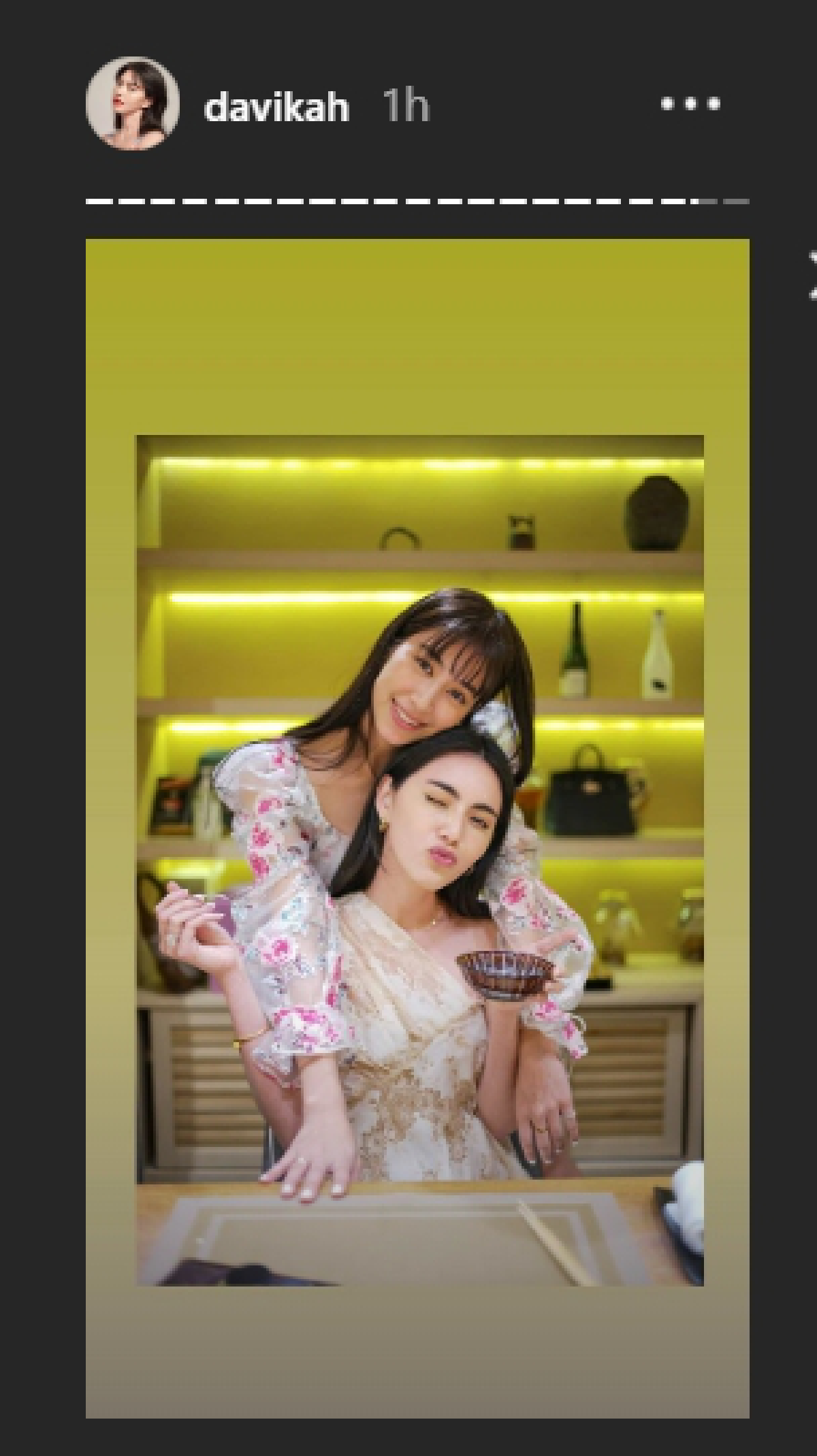  มิ้นต์ ชาลิดา ตกใจแรง! ใหม่ ดาวิกา แท็กทีมแก๊งเพื่อนเซอร์ไพรส์วันเกิดให้