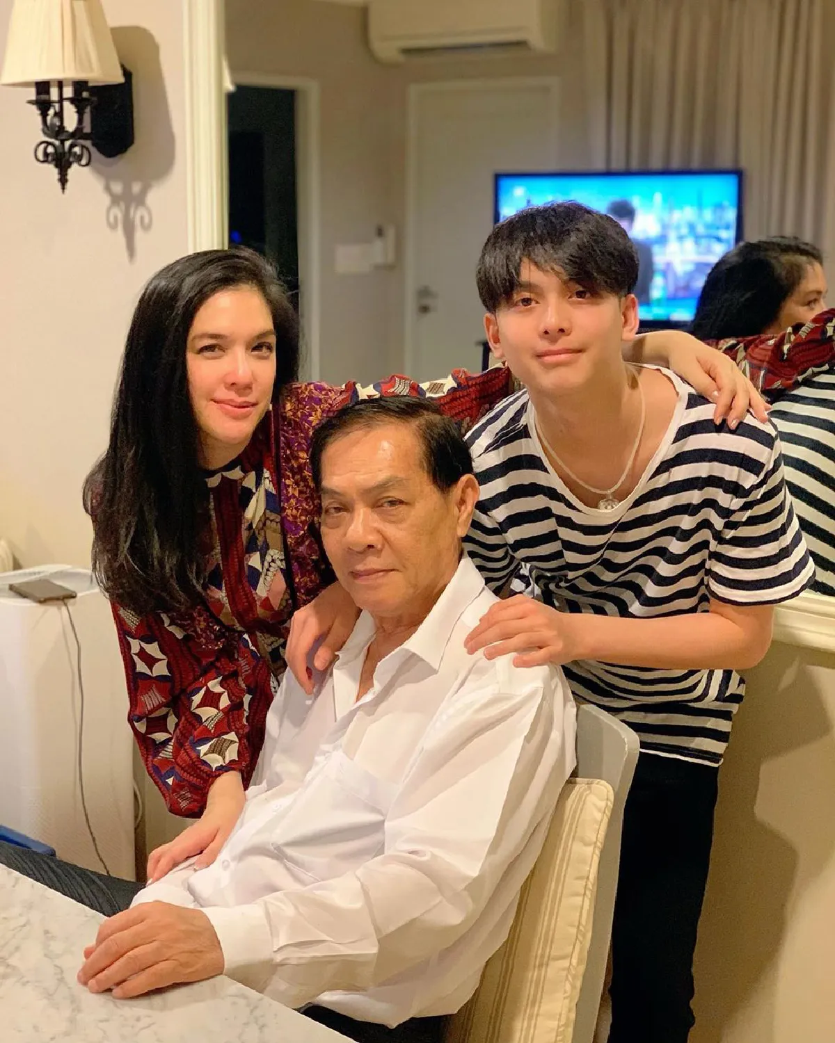 กำลังใจดีๆจากลูกชาย! น้องอชิ โผเข้ากอด โบ ชญาดา หลังเห็นคุณแม่ร้องไห้