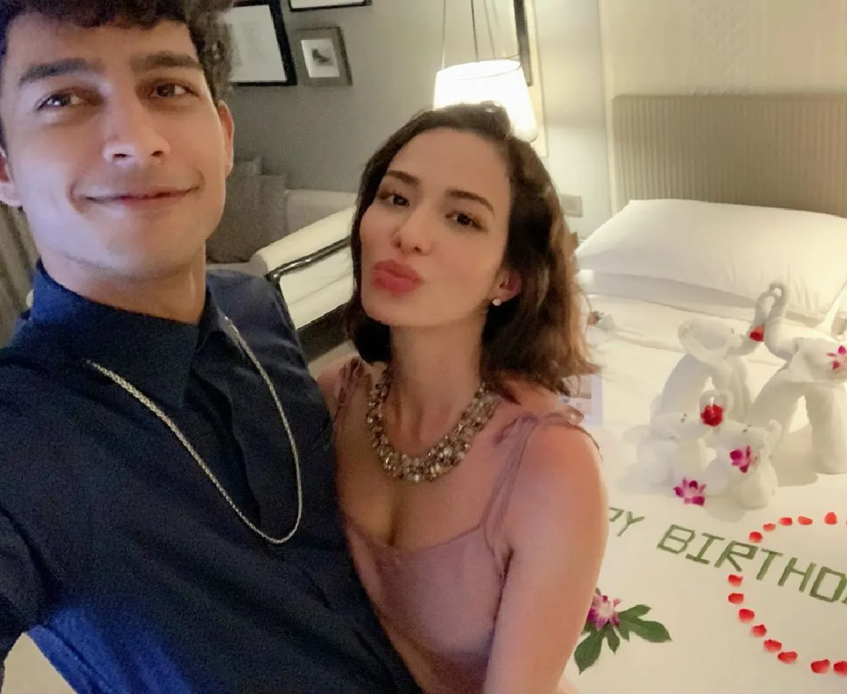 “ซูซี่ สุษิรา”จัดปาร์ตี้วันเกิดอายุ 33 อย่างอบอุ่น งานนี้อวดความหวานแบบรัวๆ 