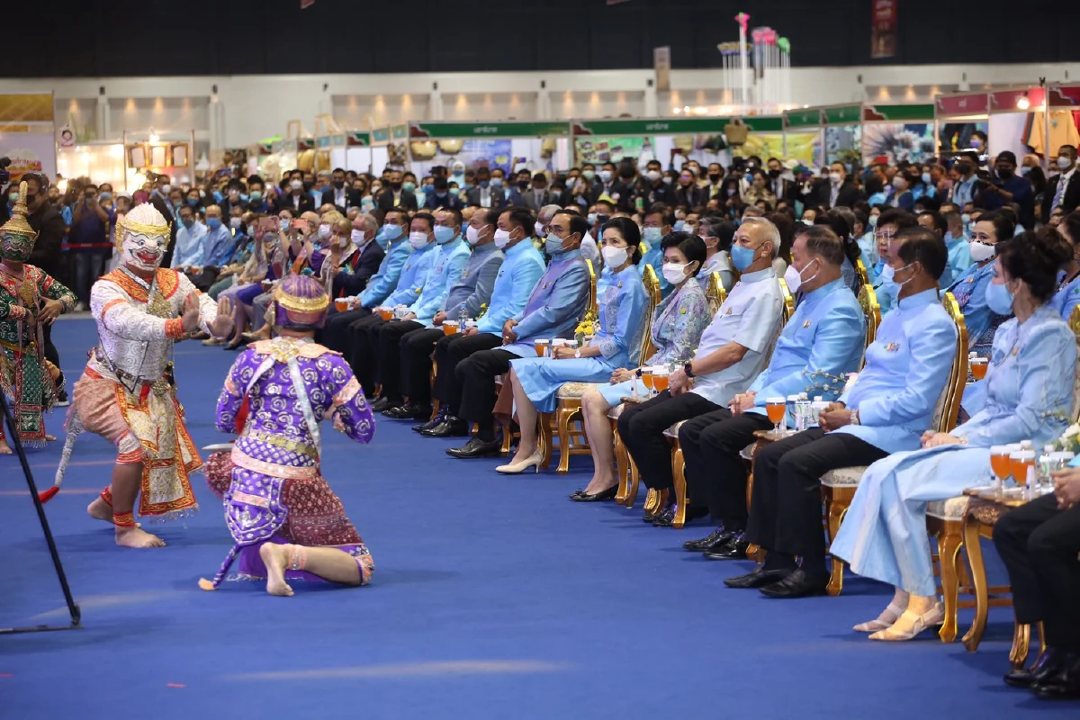 นายกฯเปิดงานใหญ่แห่งปีโอทอปศิลปาชีพฯเทิดพระเกียรติ"พระพันปีหลวง"