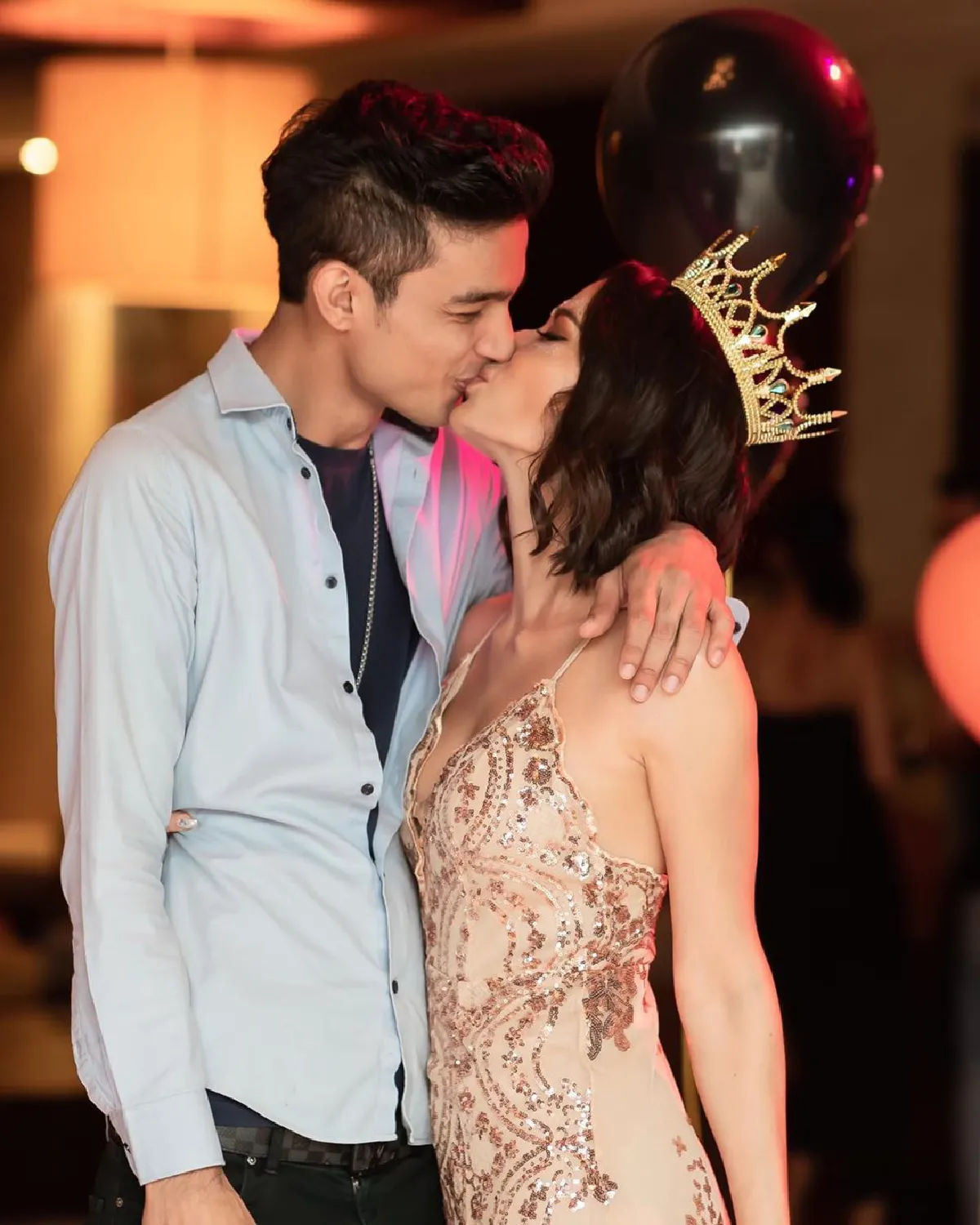 ปาร์ตี้วันเกิดสุดแซ่บ ซูซี่ สุษิรา ฉลองอายุ 33 ปีโชว์หวานกับหนุ่มรู้ใจ