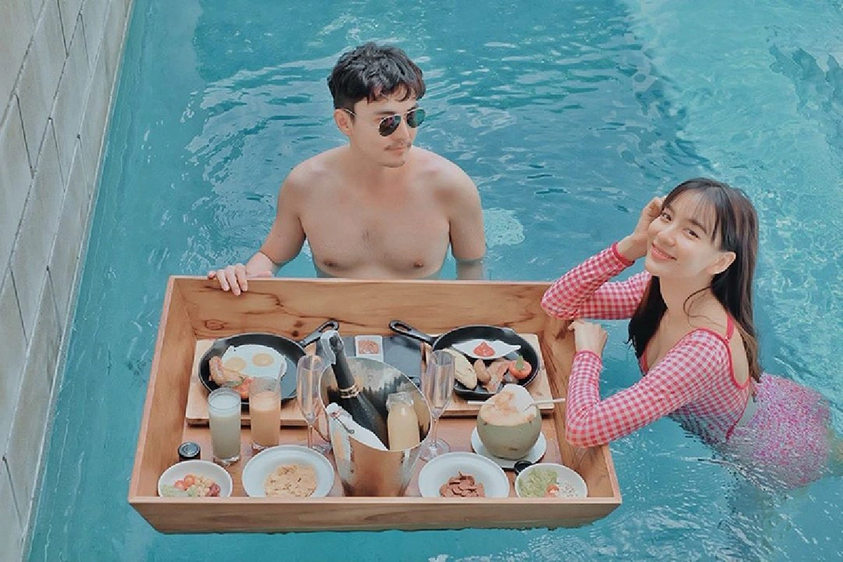 กรีน อัษฎาพร เขินหนัก ธันวา เซอร์ไพรส์ด้วยดอกไม้ช่อโตแบบไม่ทันตั้งตัว