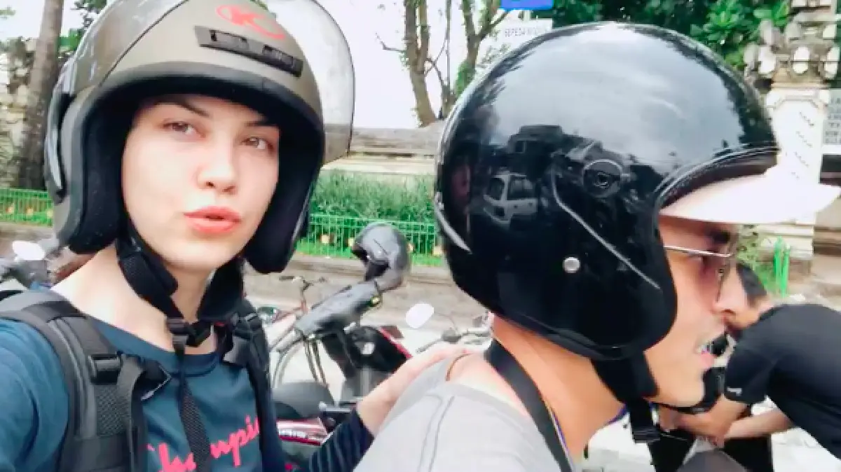 "สงกรานต์" พา "แมท" ซ้อนท้ายมอเตอร์ไซค์แอ่วเมืองเชียงใหม่ หวานๆ 