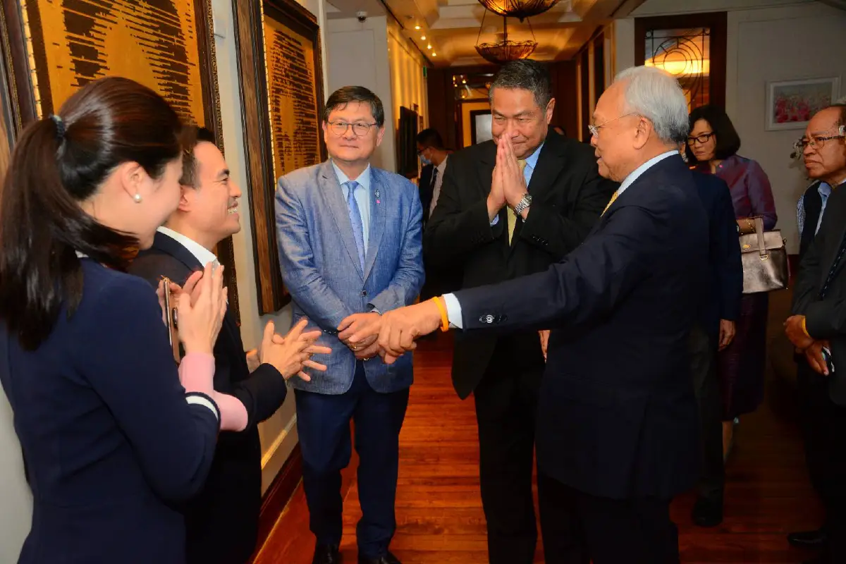 "องคมนตรี"เปิดนิทรรศการพิเศษ"เทิดพระเกียรติ แม่ของแผ่นดิน" 