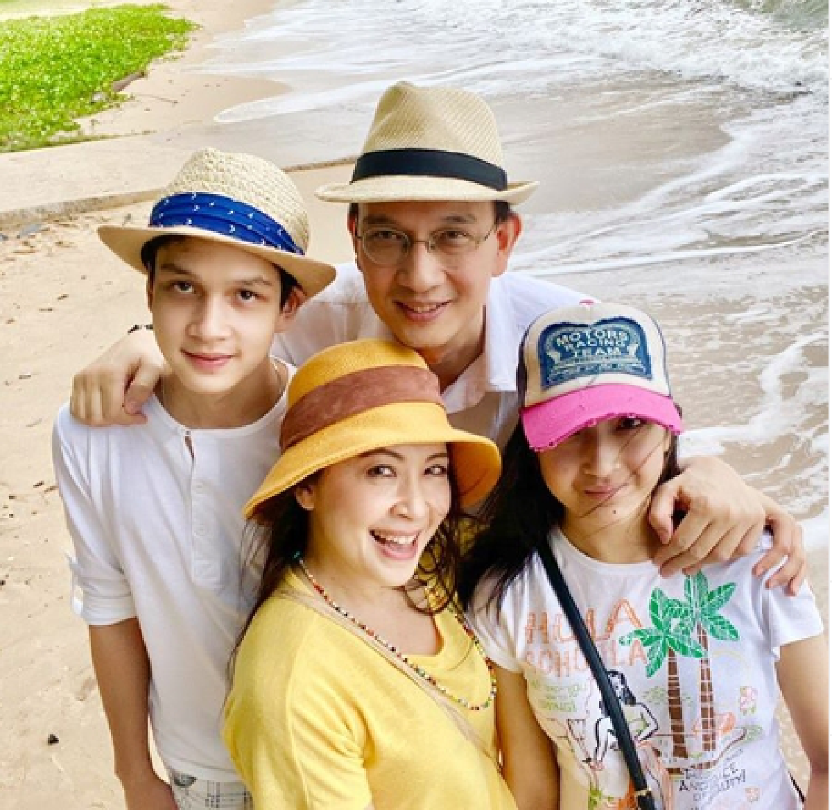 รักเราไม่เก่าเลย! กวาง กมลชนก-น็อต นุติ ควงคู่ฉลองครบรอบแต่งงาน 20 ปี