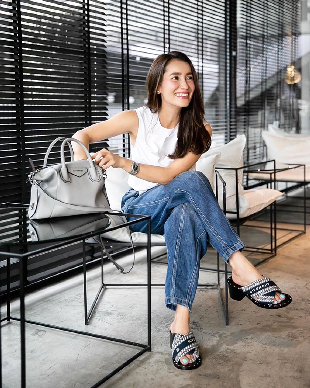 แอน ทองประสม กับต้นมะพร้าวแห่งความทรงจำ ถามใครมีวิธีคืนชีพบ้างไหม