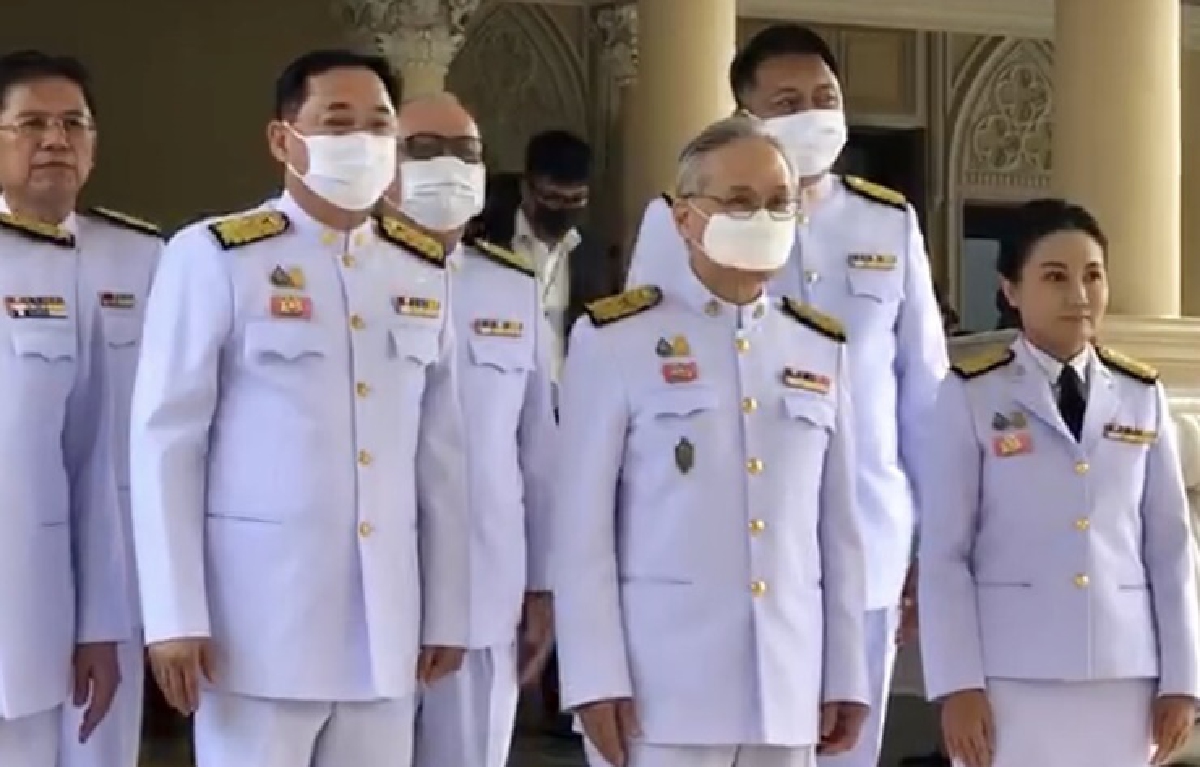7 รมต.ใหม่ถ่ายรูปทำบัตร ก่อนเข้าเฝ้าฯถวายสัตย์ปฏิญาณ 7 รมต.ใหม่ถ่ายรูปทำบัตร ก่อนเข้าเฝ้าฯถวายสัตย์ปฏิญาณ