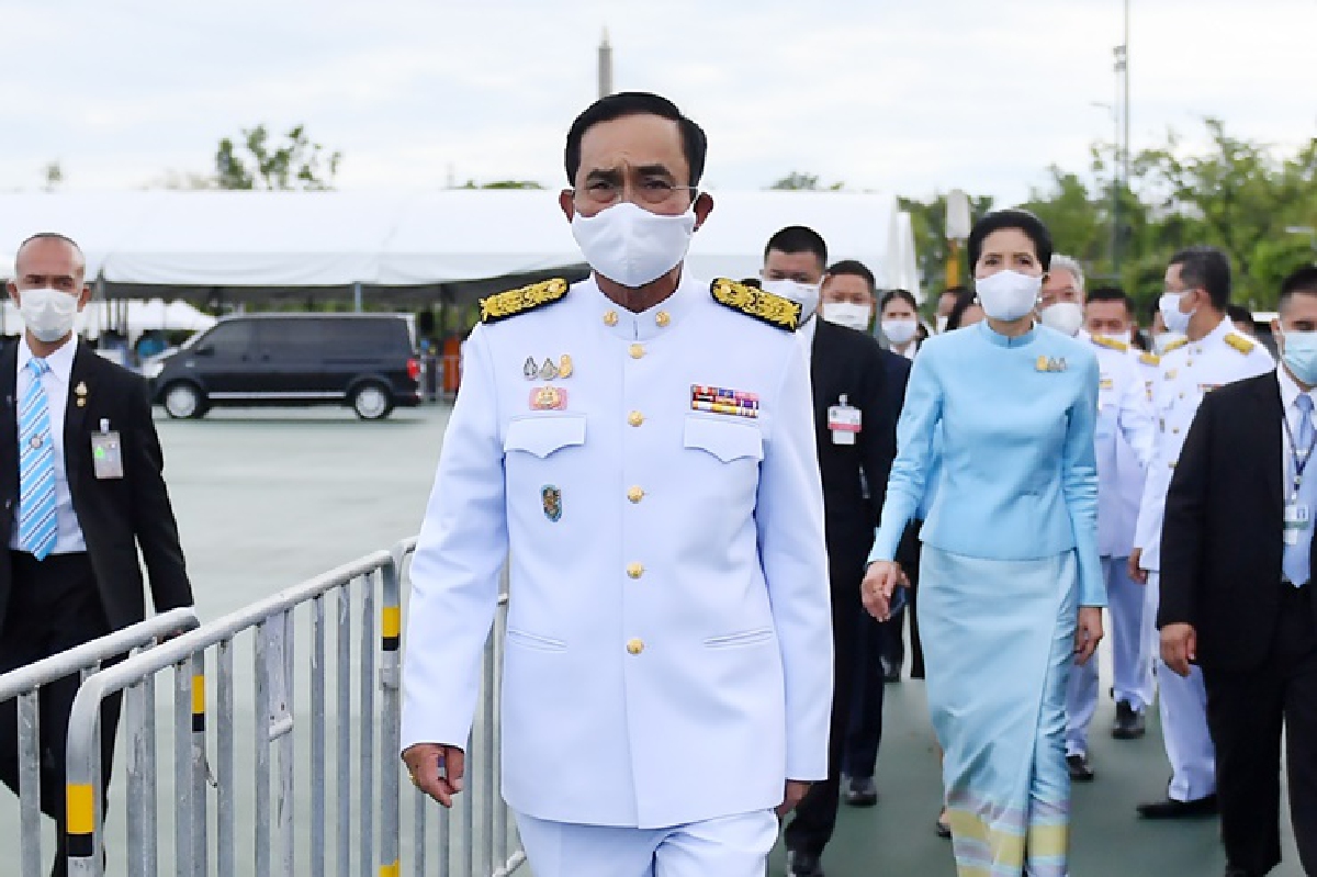 "บิ๊กตู่" เผย คดี "บอส" คืบหน้าเป็นระยะ "บิ๊กตู่" เผย คดี "บอส" คืบหน้าเป็นระยะ