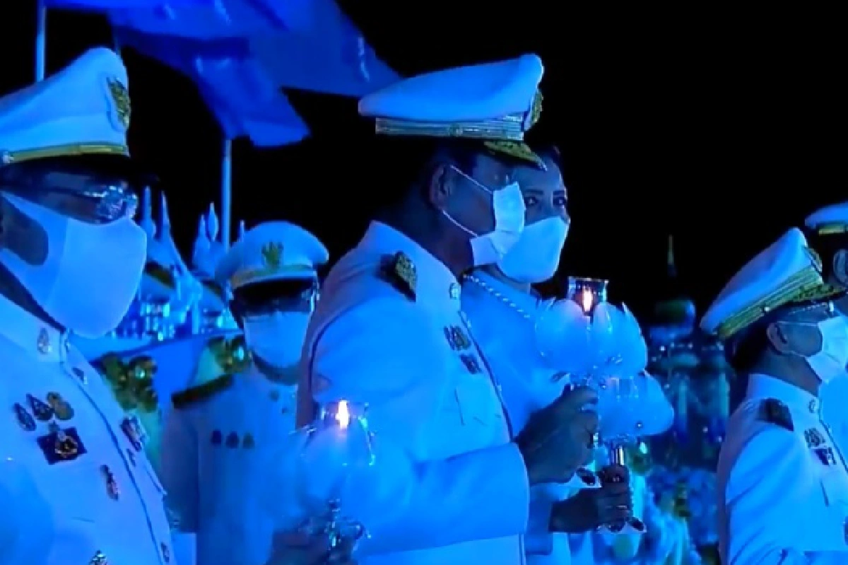 นายกฯนำจุดเทียนชัยถวายพระพรชัยมงคล วันเฉลิมพระชนมพรรษา