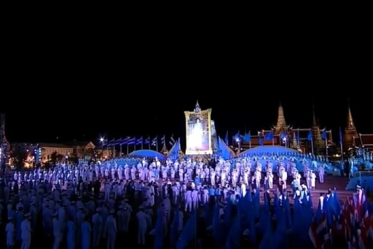 นายกฯนำจุดเทียนชัยถวายพระพรชัยมงคล วันเฉลิมพระชนมพรรษา