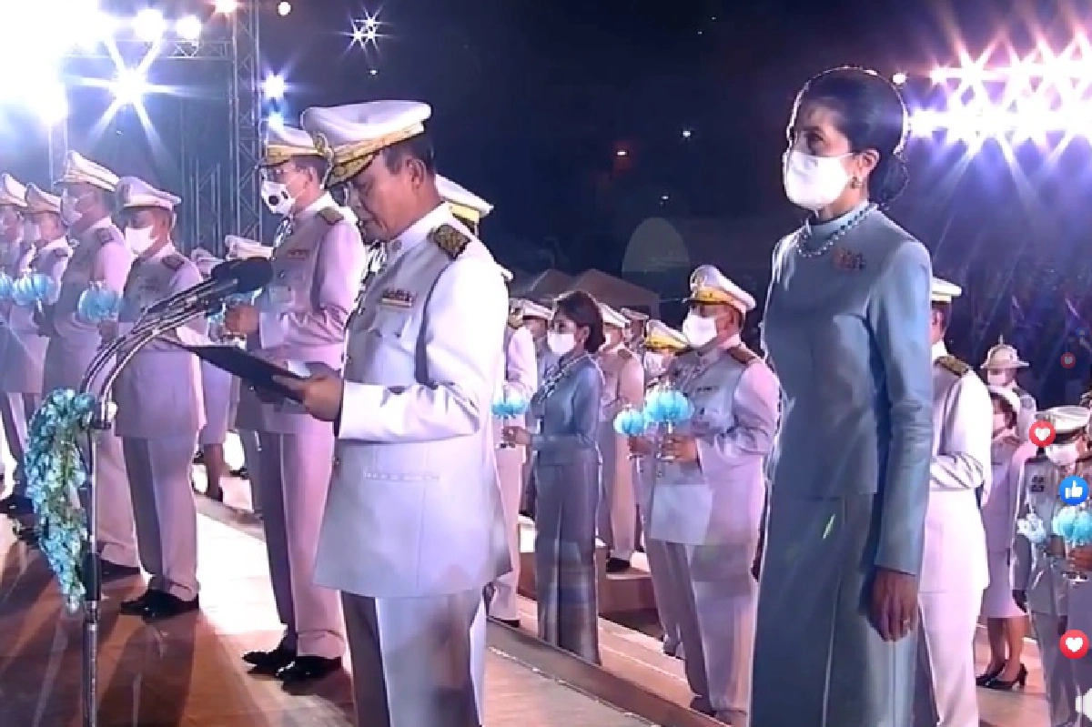 นายกฯนำจุดเทียนชัยถวายพระพรชัยมงคล วันเฉลิมพระชนมพรรษา
