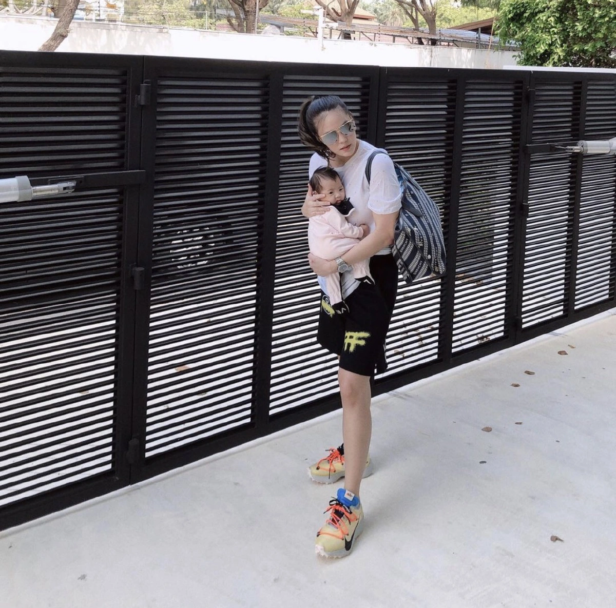 รักลูกสุดหัวใจ! เจนี่ กับโมเมนต์อบอุ่นคู่ น้องโนล่า ในวันแม่ปีแรกของเธอ