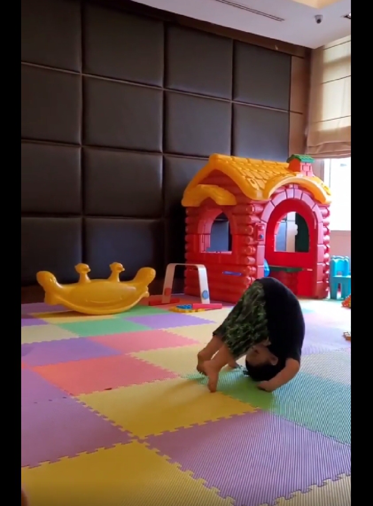 น้องพายุ ออกสเต็ปสุดเฟี้ยว! โชว์ตีลังกาในเพลง เมาคลีล่าสัตว์