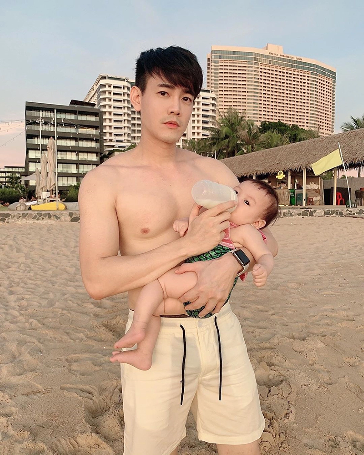 ตาเกือบบอด! ฟลุค จิระ แชร์อุทาหรณ์คอนแทคเลนส์ขาด ติดคาลูกตา 10 ชม.