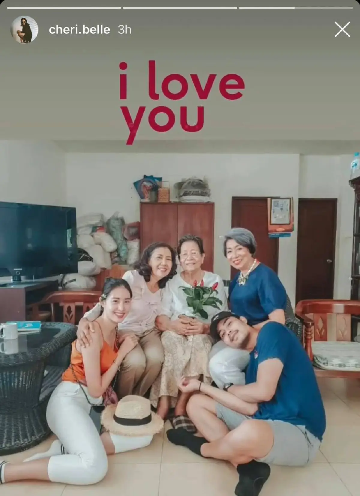 เก็บตกวันแม่สุดหวาน! 10 คู่รักซุปตาร์ควงคนรู้ใจไปกราบคุณแม่