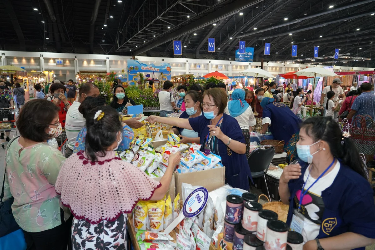 แห่ช้อปของขวัญให้แม่คึกคัก 5 วันยอดขายโอทอปพุ่ง 246 ล้าน