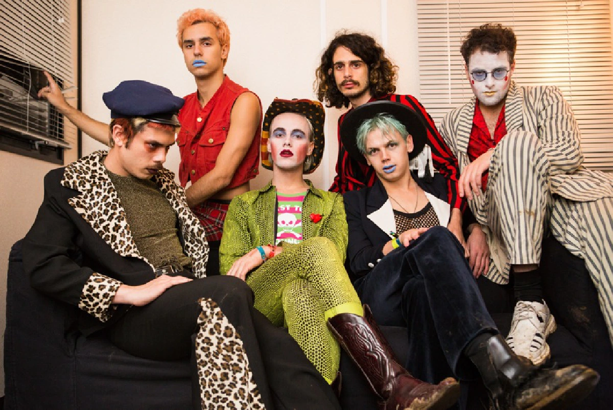 ศิลปินต่างประเทศร่วมเป็นกระบอกเสียงพูดถึงความไม่ยุติธรรมที่เกิดขึ้นในประเทศไทย 