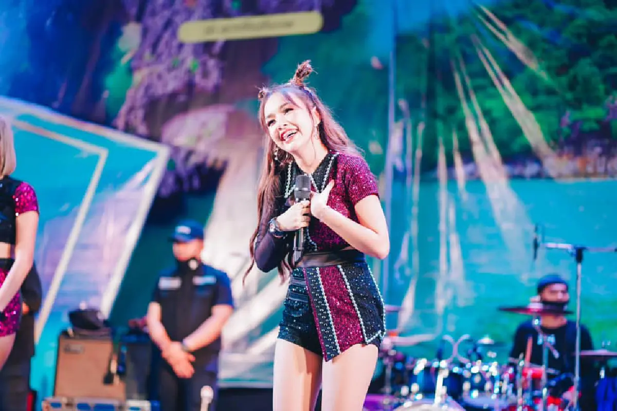 คุมเข้มคอนเสิร์ต “เจนนี่ ได้หมดถ้าสดชื่น” จัดเก้าอี้เว้นระยะห่าง ห้ามเต้นนอกพื้นที่ตัวเอง 