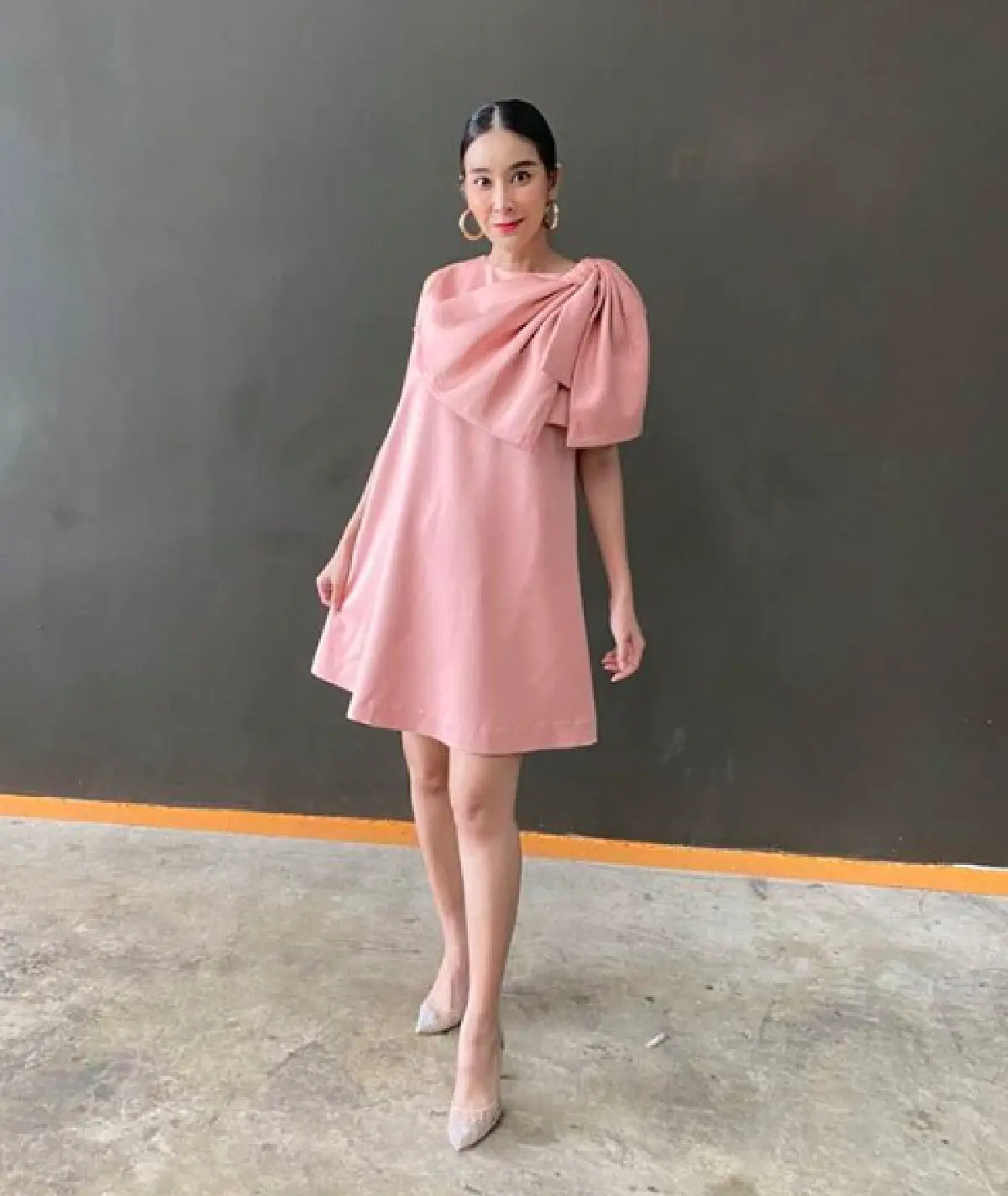 “ใหม่ สุคนธวา” ขอปันน้ำใจ! ยกค่าตัวที่ทำงานได้ 8,000 บาท ช่วยเป็นค่าเทอม “น้องฑีฆายุ”