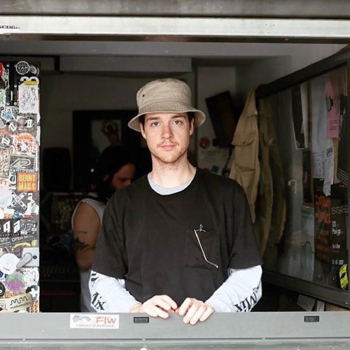 ศิลปินต่างประเทศร่วมเป็นกระบอกเสียงพูดถึงความไม่ยุติธรรมที่เกิดขึ้นในประเทศไทย 