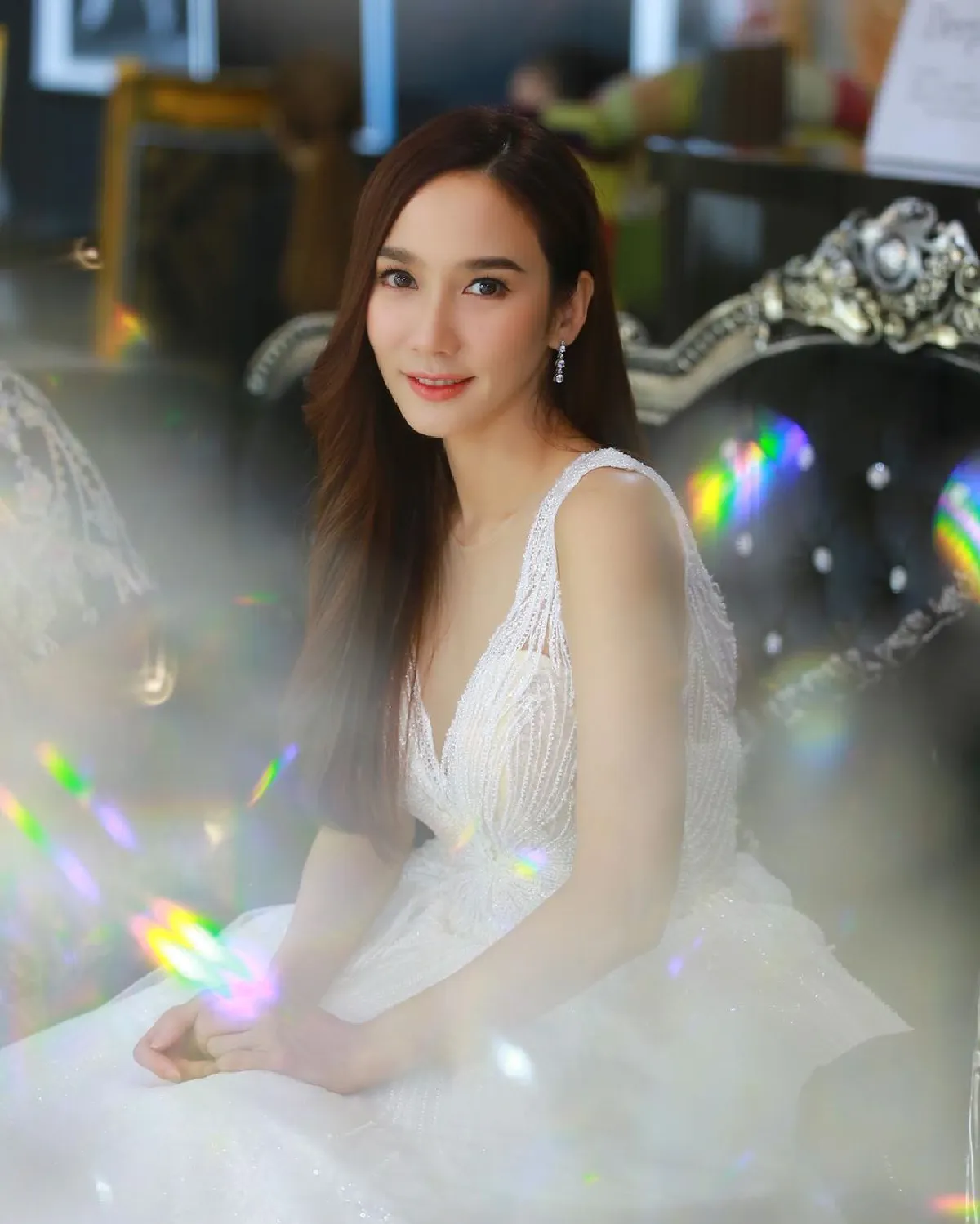 วิถีซุปตาร์! “อั้ม พัชราภา” โชว์กระเป๋าตังค์ให้ดูกันแบบชัดๆ