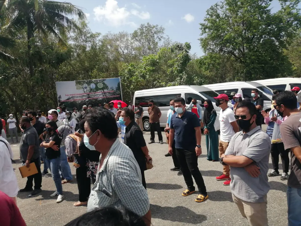 รถตู้ภูเก็ตเดือดร้อนจากโควิดร้อง"โตโยต้า"ขอพักชำระหนี้ 6 เดือน