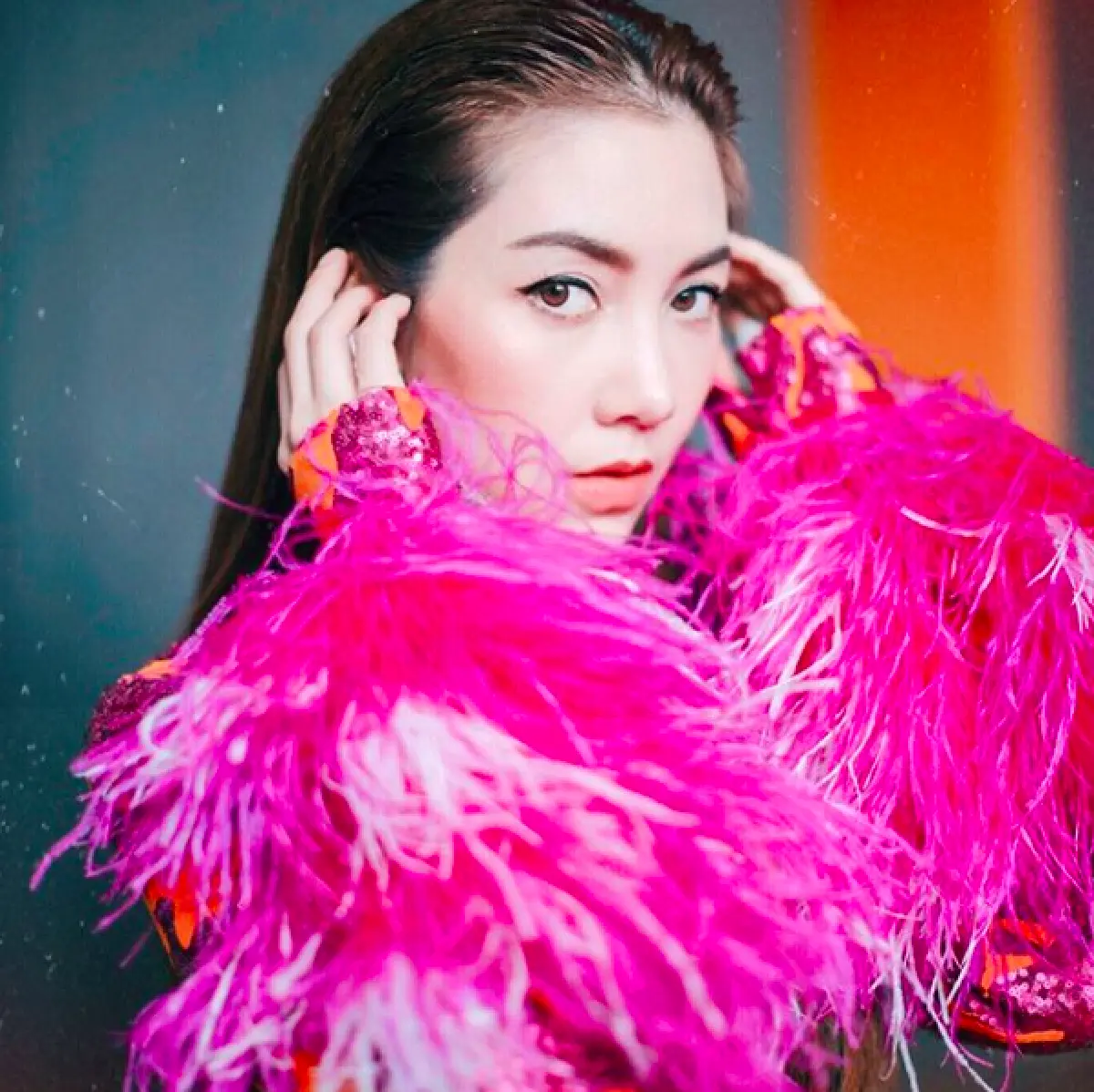 “วุ้นเส้น” โชว์เผ็ดนุ่งบิกินี่สีขาวตัวจิ๋ว อวดผิวขาวออร่าอันนวลเนียน