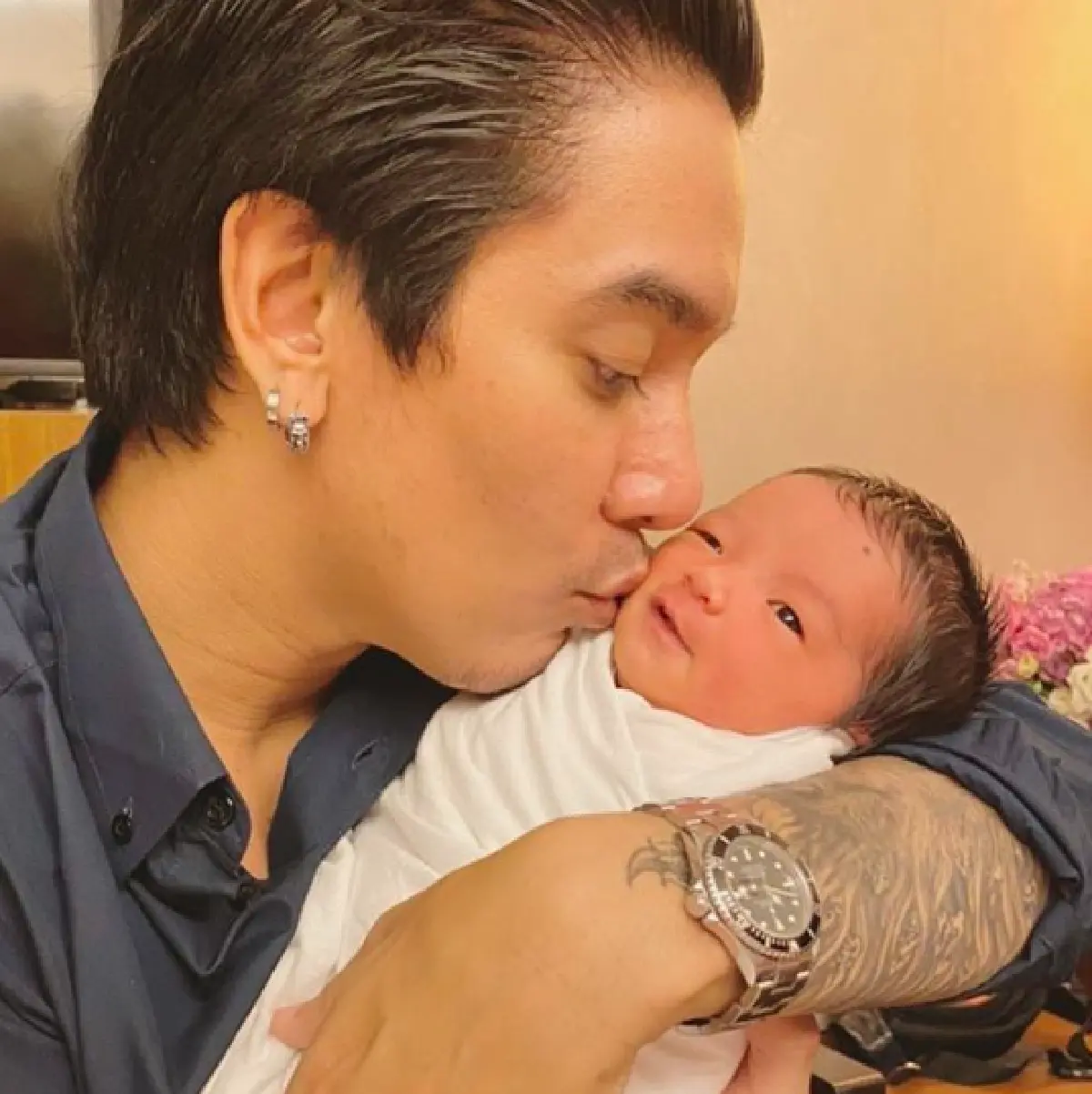 ส่องภาพ "น้องเวทย์มน" ลูกสาว “ใบเตย-ดีเจแมน” น่ารักน่าชังมากๆ 