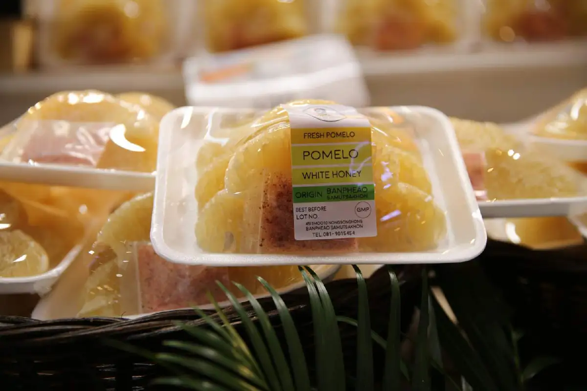 ช้อปช่วยเกษตรกรไทยในงาน “ผล-ละ-ไม้ ผล-ละ-มือ” 