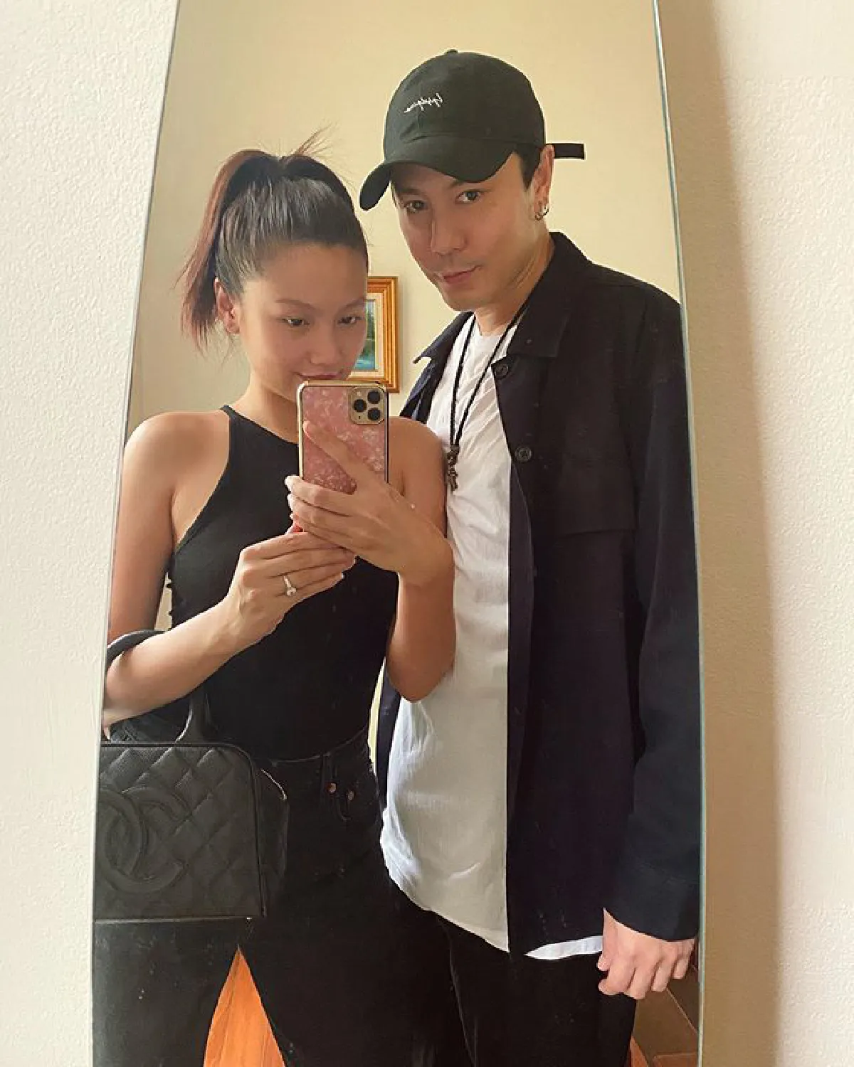 "โดม-เมทัล" ฉลองครบรอบแต่งงาน 1 ปี สุดโรแมนติก! พากันล่องเรือชมวิว-ดินเนอร์หวาน