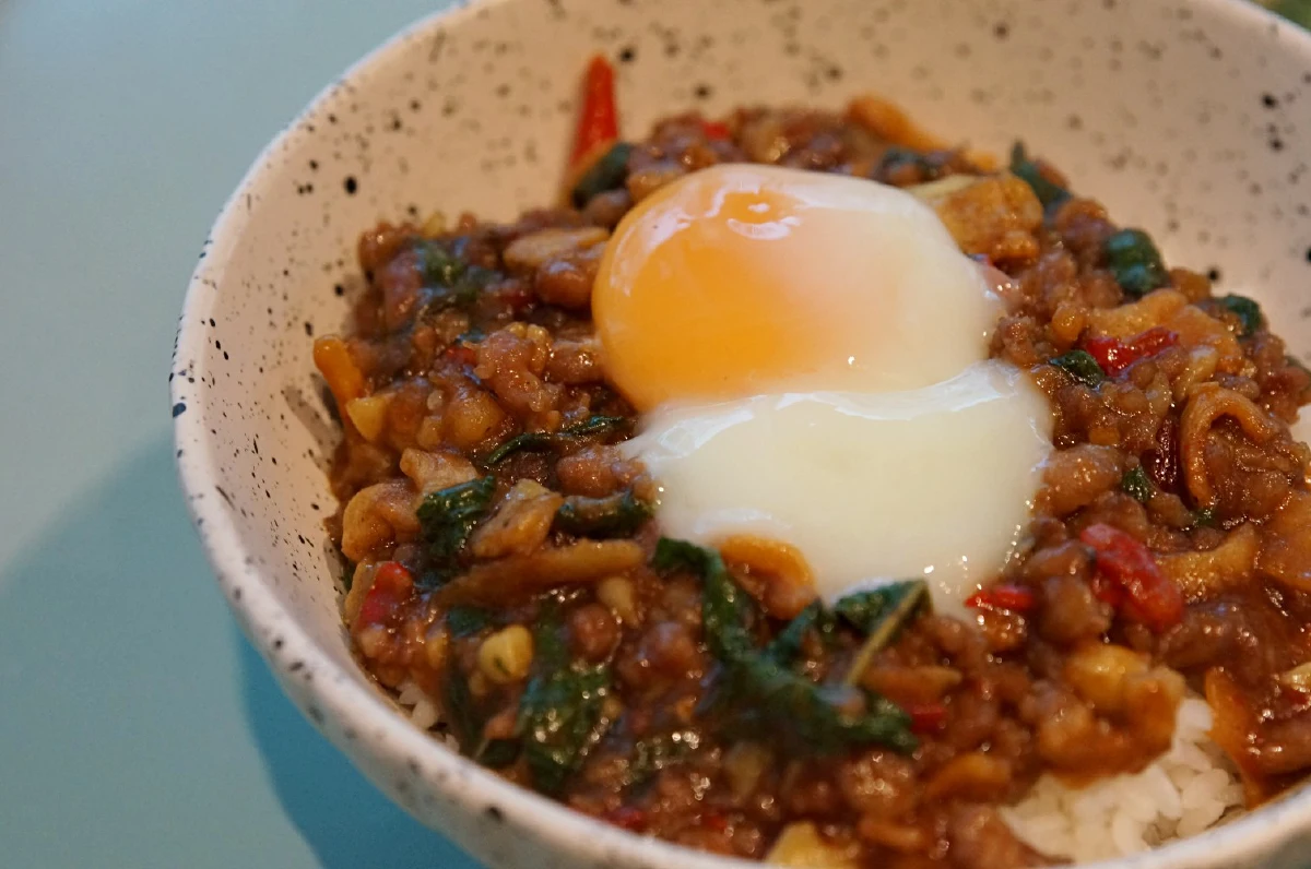 บุญใดเล่าจะเท่า ‘บุญปาก’ สุดยอดกะเพรา เมนูไม่เบา ไม่ธรรมดา!!